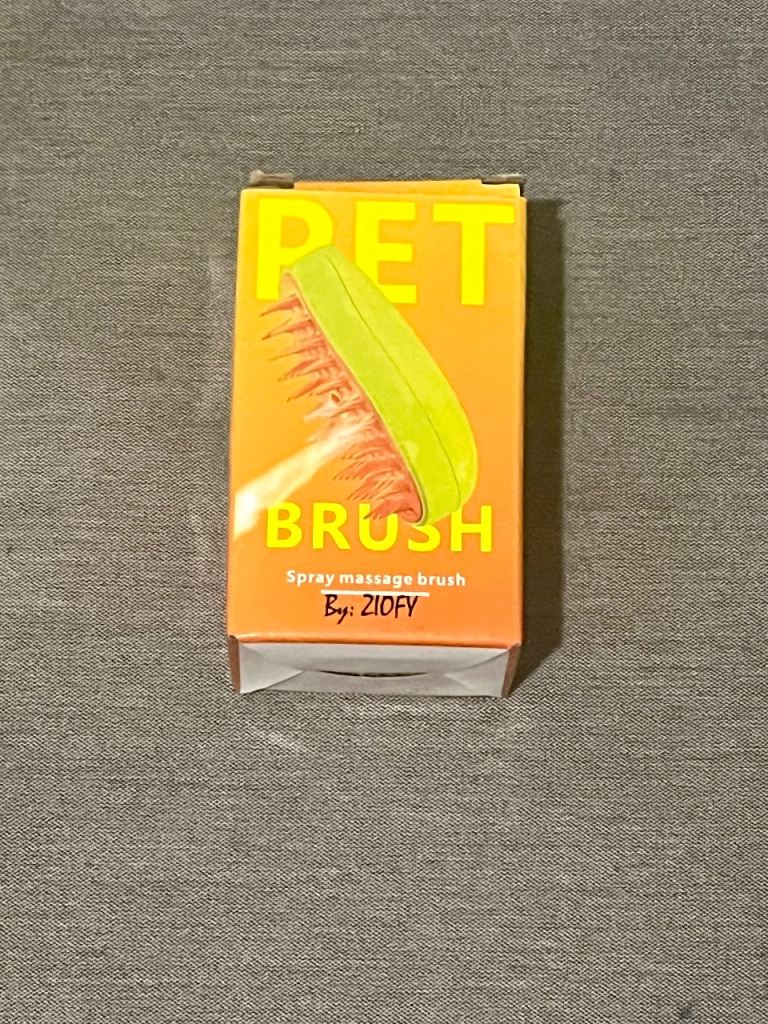 Pet Spray Grooming Brush – Self Cleaning Massage Brush for Cats & Dogs