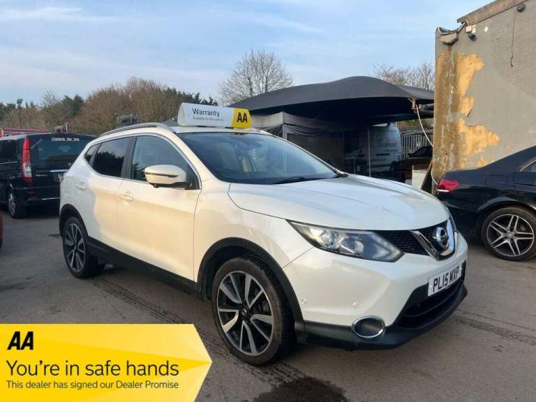 2015 Nissan Qashqai 1.2 DIG-T Tekna 2WD Euro 6 (s/s) 5dr HATCHBACK Petrol Manual