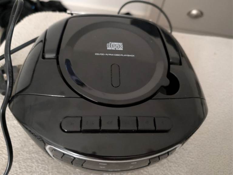Bush FM Radio , £10.00 for Sale in Salford, Manchester | Gumtree