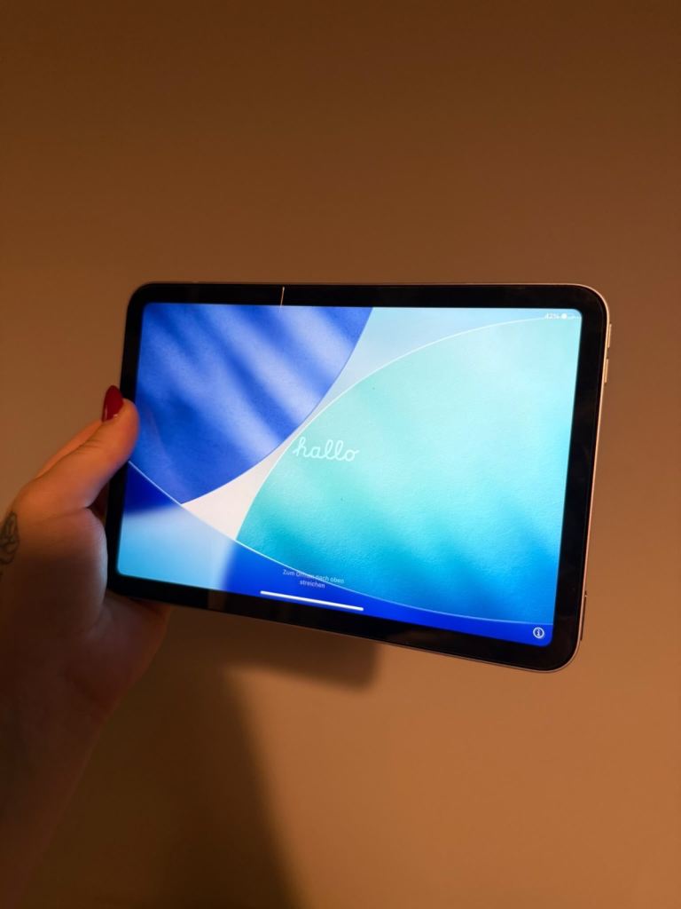 Apple iPad mini – Silver, As Good As New