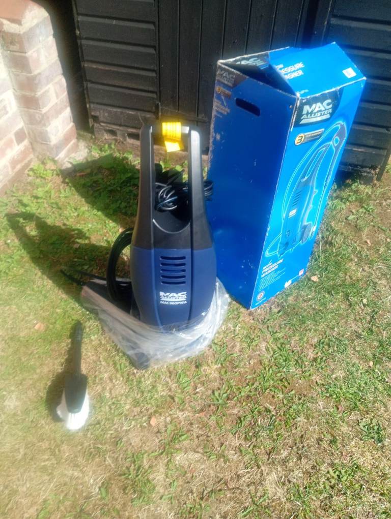 Macalester pressure washer 