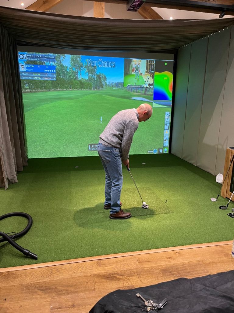 Strikeclub Golf Simulator Screen – New made to size , £699.00 for Sale