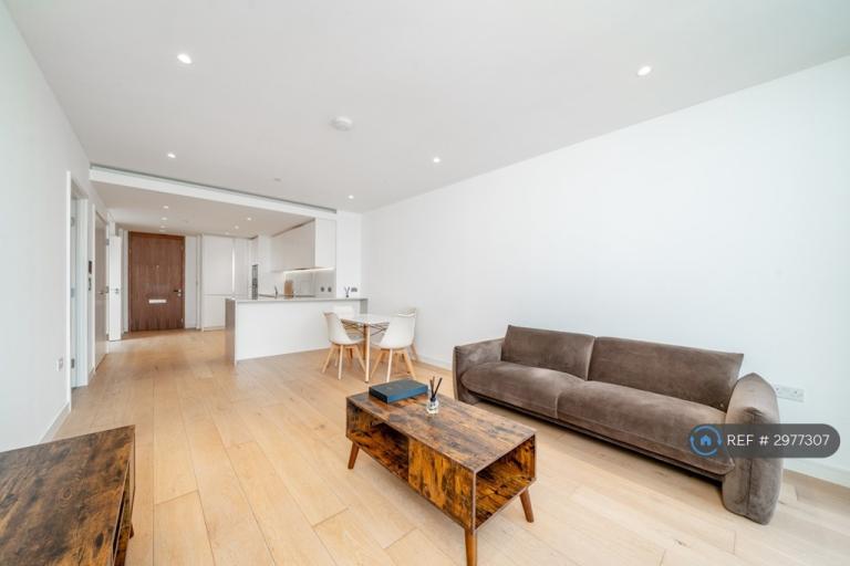 1 bedroom flat in Hampton Tower, Canary Wharf, E14 (1 bed) (#2977307)