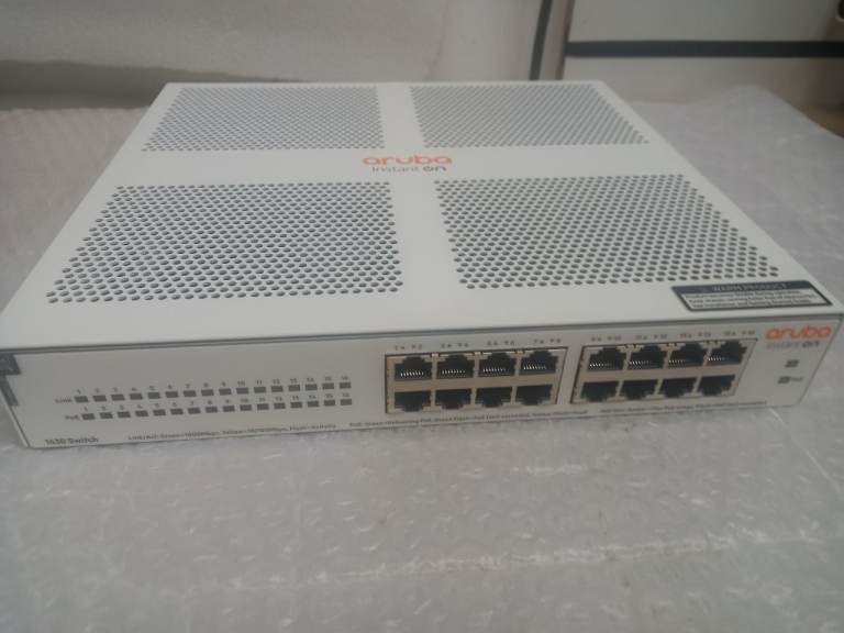 Aruba Instant On 1930 Gigabit Ethernet Switch 24-Port