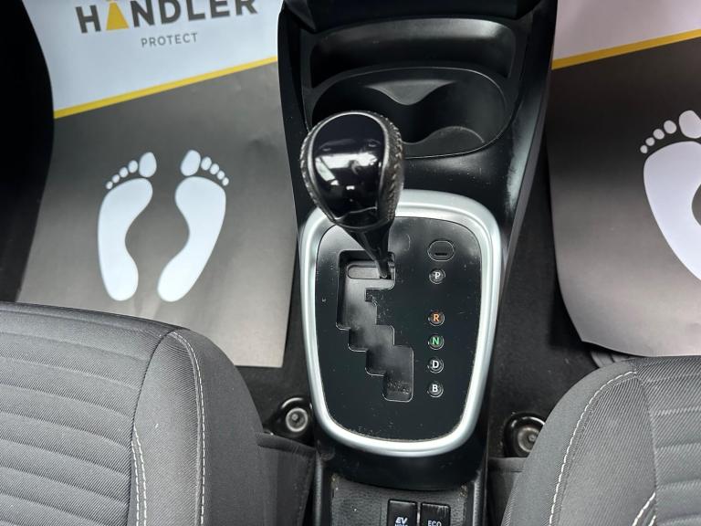 2017 Toyota Yaris 1.5 VVT-h Icon E-CVT Euro 6 (s/s) 5dr HATCHBACK Petrol/Electric Hybrid Automatic