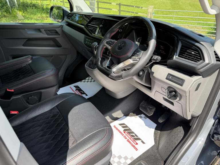 VW Transporter T32 Kombi 204 DSG Highline, Huge Spec, Genuine Leighton Van Model