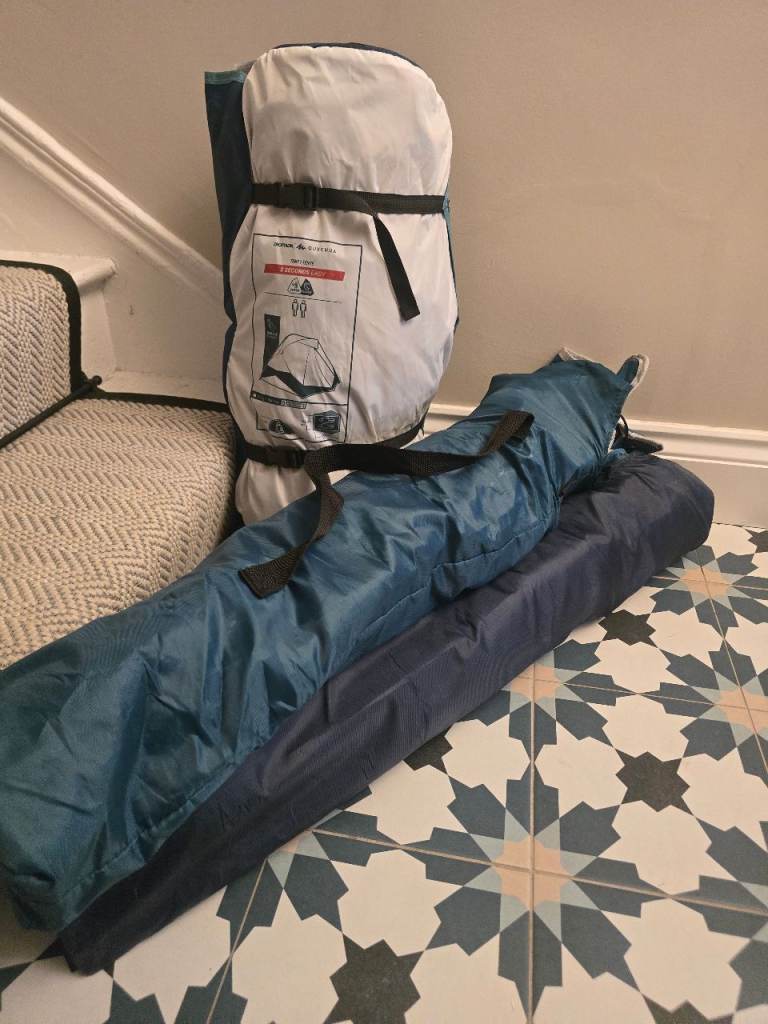  Quechua 2 Seconds Easy Fresh & Black  tent plus 2 x camping chairs 

£50  