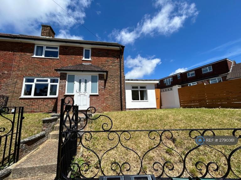 1 bedroom in Fountains Close, Brighton, BN1 (#2790361)