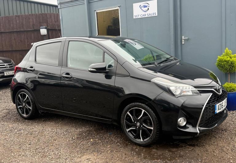 2016 Toyota Yaris 1.33 Dual VVT-i Design Euro 6 5dr HATCHBACK Petrol Manual