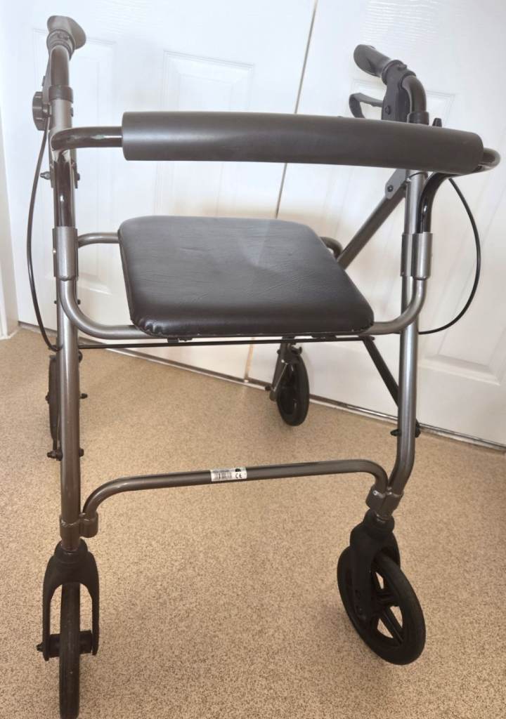 Performance health mobility walker 4 wheeled foldable mobility rolator 
