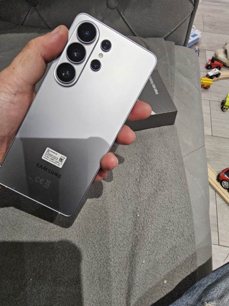 🚨 FOR SALE OR SWAP: Samsung Galaxy S26 Ultra (512GB) - Silver Shadow Exclusive Edition 🚨