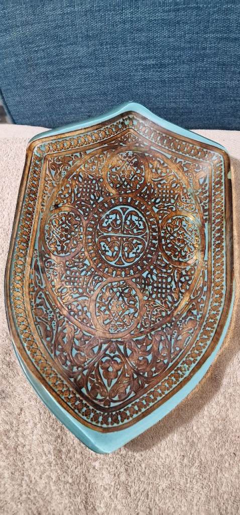 Vintage Glass Coats Of Arms/shield Bowl - Turquoise & Gold