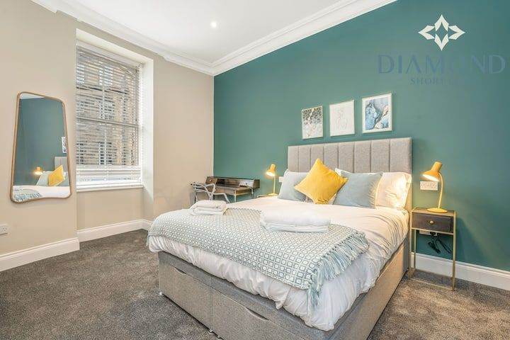 Stunning 2 bed flat in EH3 (Fully Furnished)