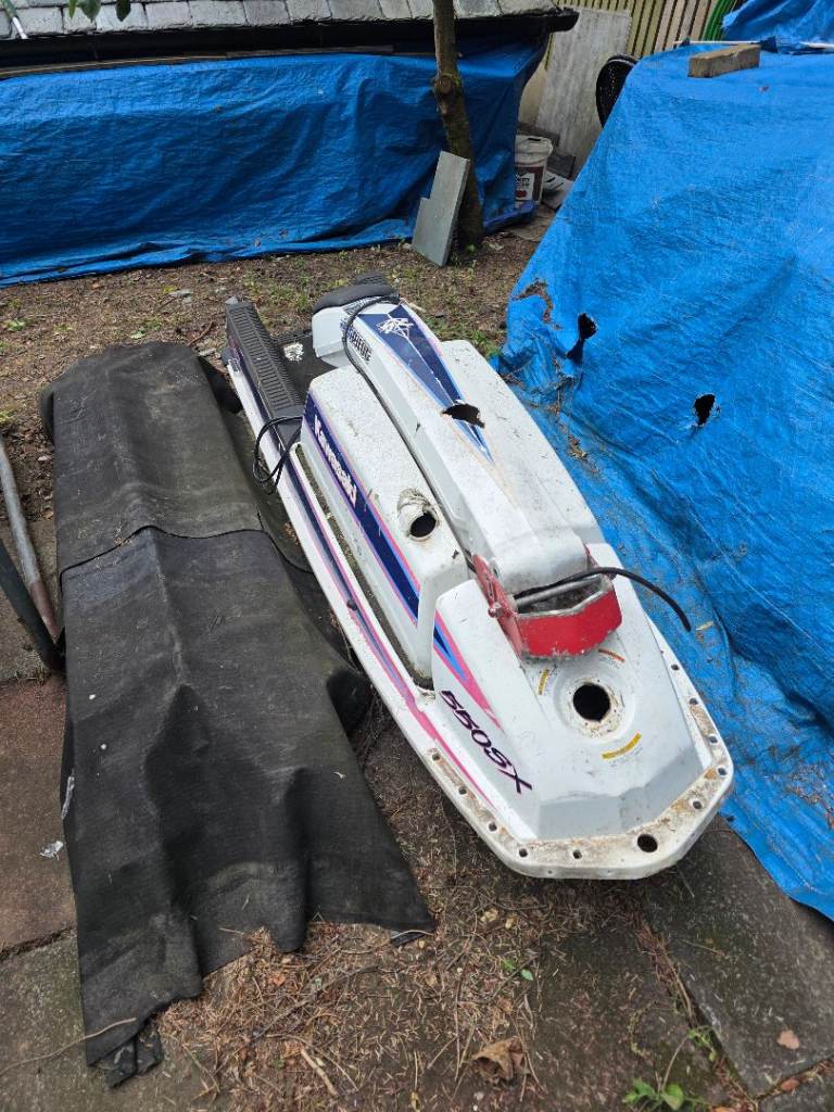 Jetski kawasaki 550 hull FREE