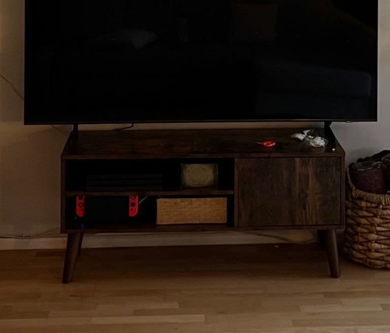 Tv Stand FREE TO COLLECT