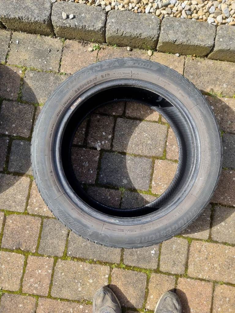 x2 Bridgestone Turanza T001 225-45-R17