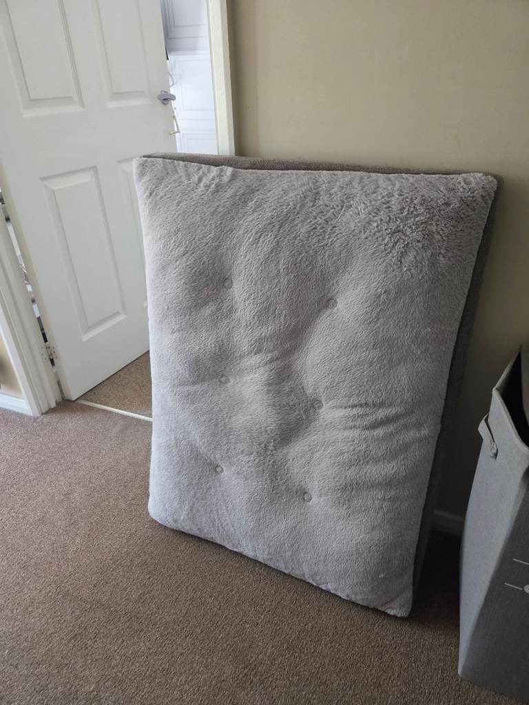 Dog bed