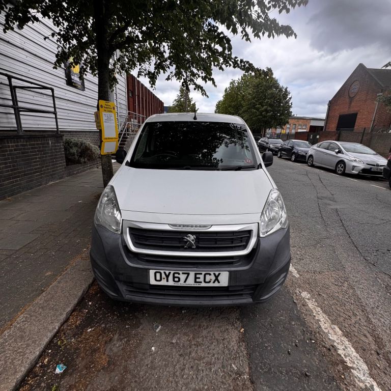 2017 Peugeot Partner Professional | 1 Owner | NO VAT | ULEZ | 2 Keys