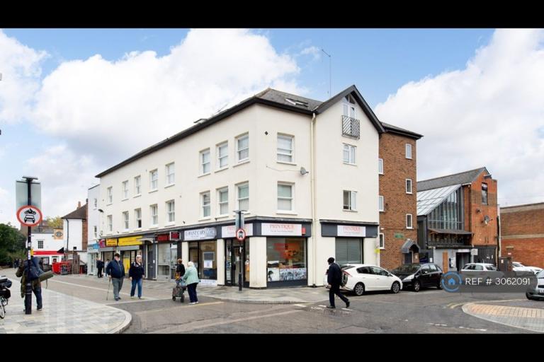 1 bedroom flat in Blandy House, Maidenhead, SL6 (1 bed) (#3062091)
