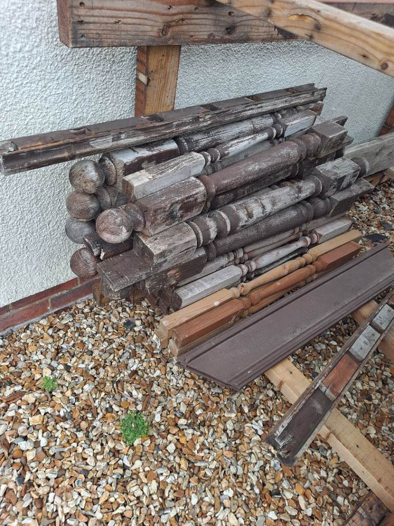 Decking hand rail, Spindles and Knewel Posts