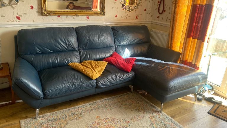 Blue Leather Corner Sofa with Chaise Lounge – Good Condition