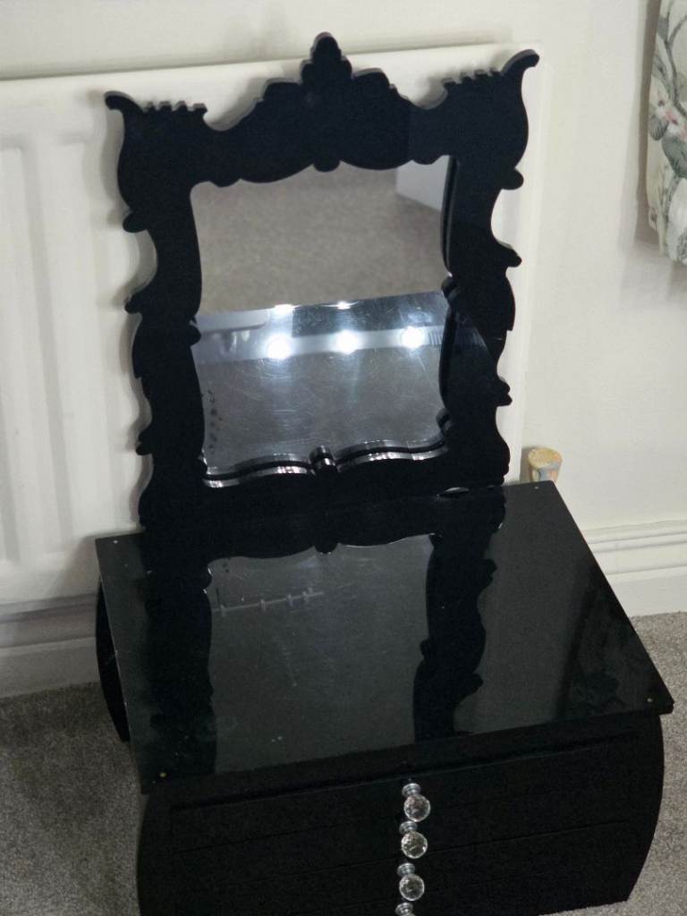 Large jewellery cabinet 
