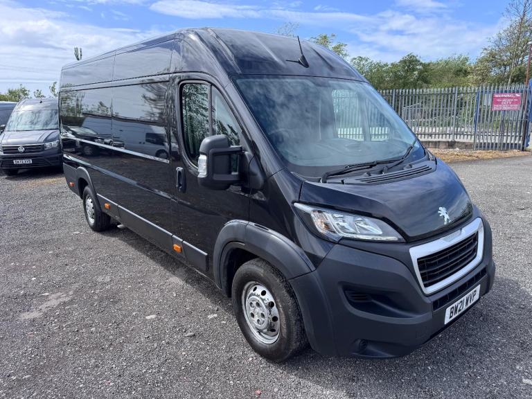 Peugeot Boxer XLWB L4H2 Black Diesel Van. Brand New Engine (Main Dealer) AC. NAV