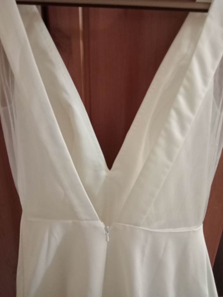 Wedding dress size 14/16 