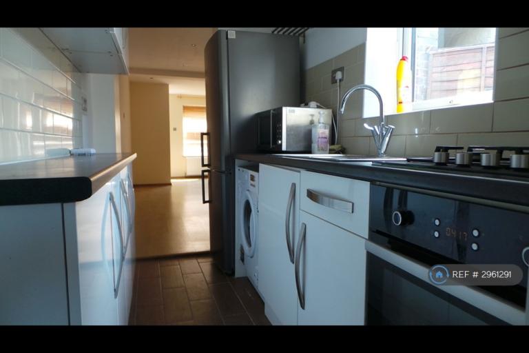 2 bedroom house in Tavistock St, Luton, LU1 (2 bed) (#2961291)