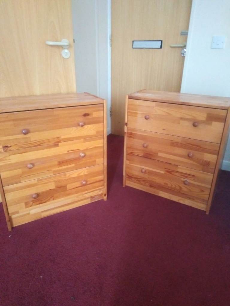 2 pine wooden drawers