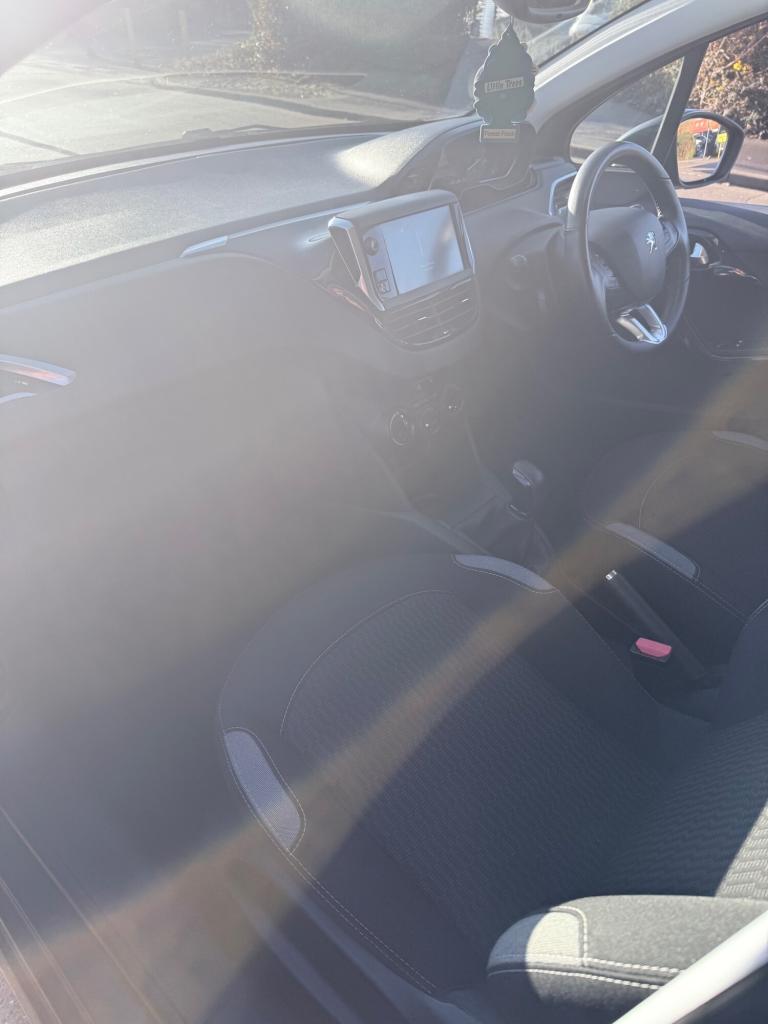 2015 Peugeot 208 1.0 PureTech Active 5dr HATCHBACK Petrol Manual