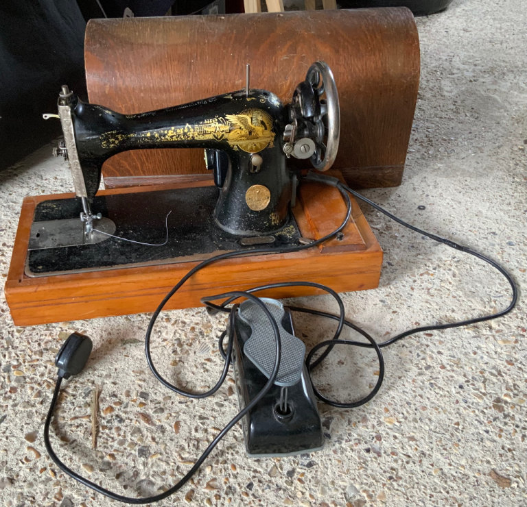 1959 Singer Sewing Machine