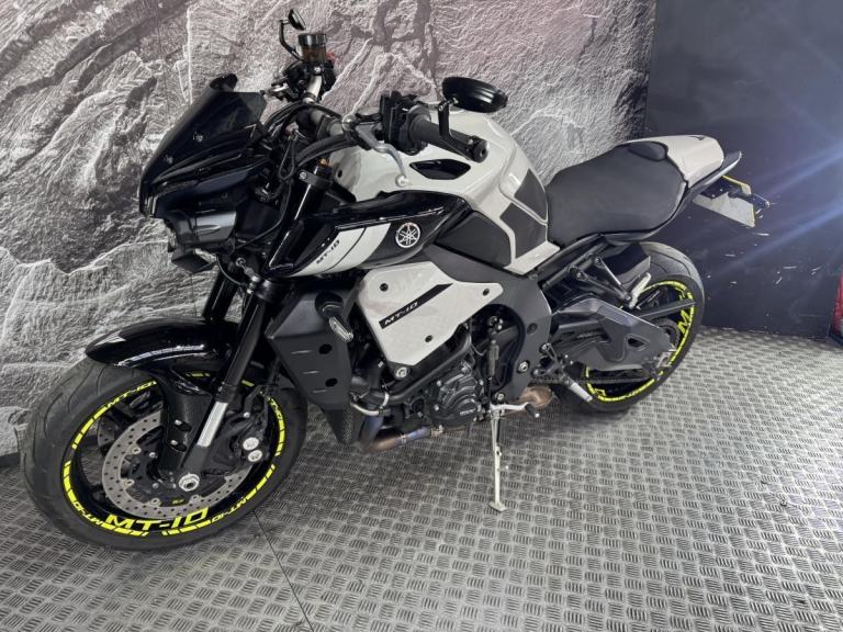 YAMAHA MT-10 MT 10 2022