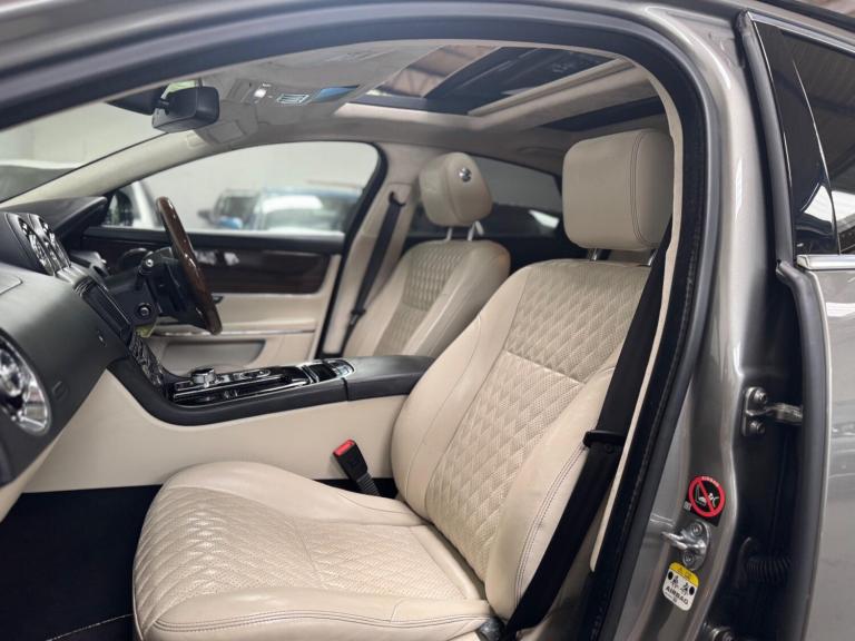 2017 Jaguar XJ 3.0d V6 Portfolio Auto Euro 6 (s/s) 4dr SALOON Diesel Automatic