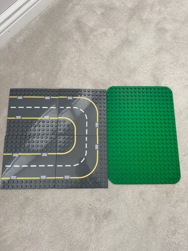 LEGO Duplo base plate and road