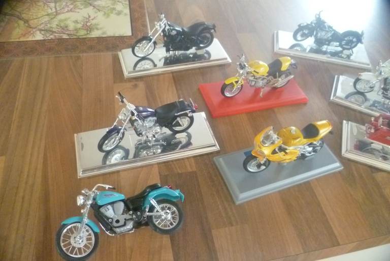 Maisto motor bikes Harley davidson panhead ducati etc Model motorbikes 