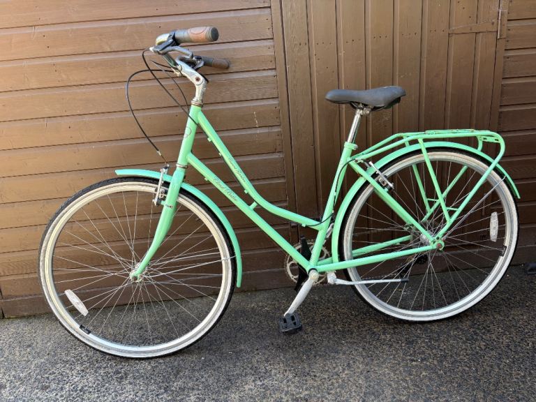 Ladies Claud butler bicycle 28” wheels,19” frame,6 gears