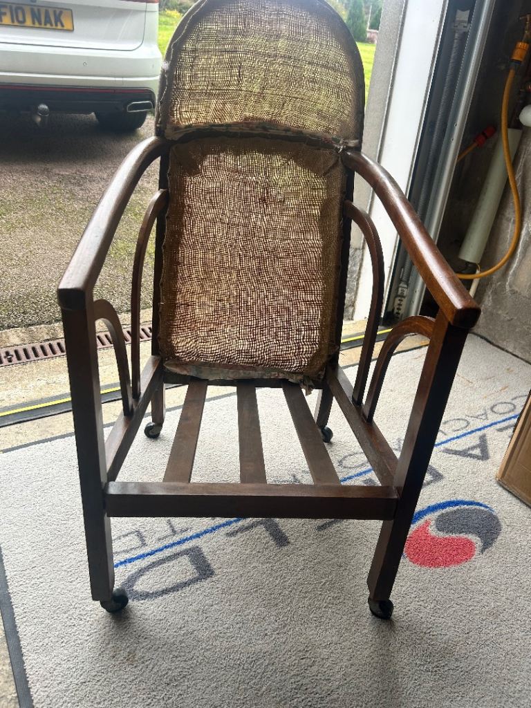 Chairs for upholstery ( job lot) x 3