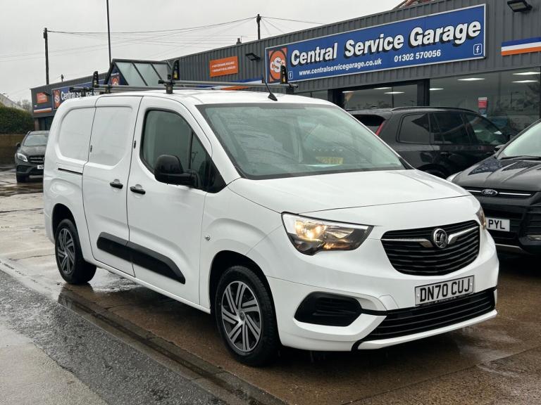 2020 Vauxhall Combo 1.5 Turbo D 2300 Sportive L2 H1 Euro 6 (s/s) 4dr PANEL VAN Diesel Manual