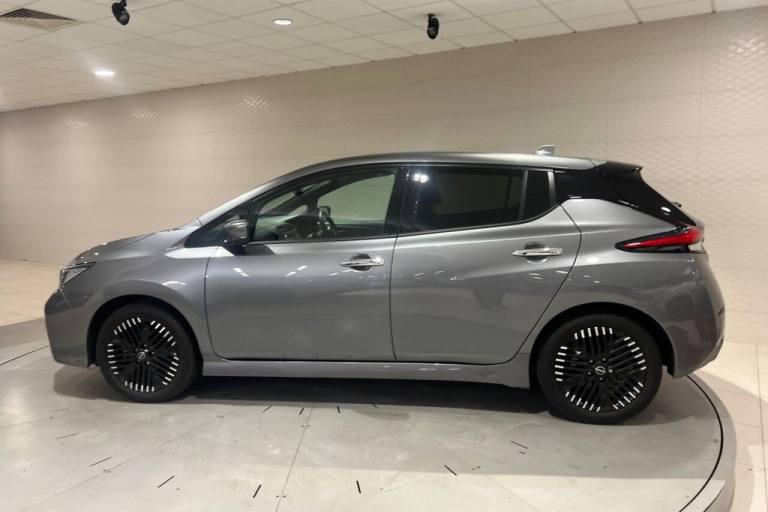 2022 72 NISSAN LEAF 39KWH N-CONNECTA HATCHBACK 5DR ELECTRIC AUTO (150 PS) TECH P