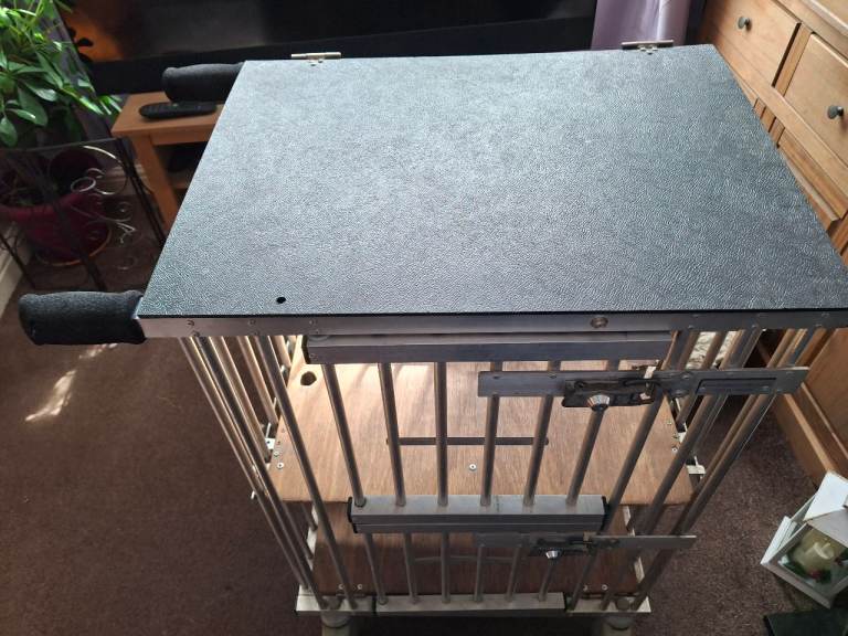 Used 2 berth show trolley