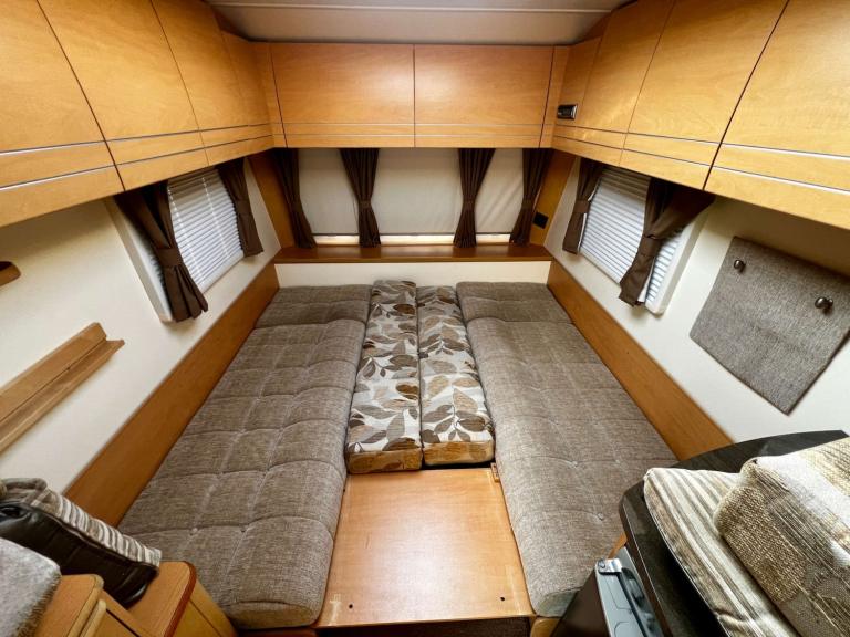 2011 Peugeot Olympus 462 Olympus 462 Single Axle Unlisted Petrol Automatic