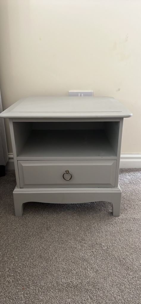 Stag Minstrel bedside table 