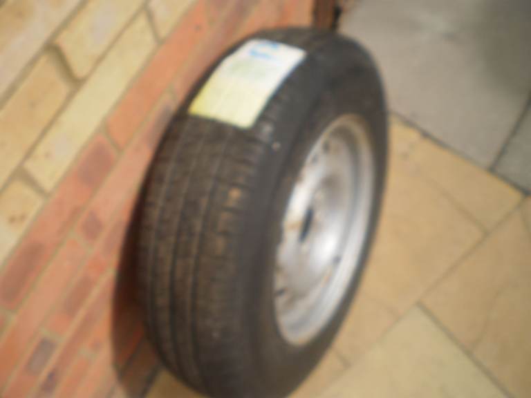Caravan wheel with NEW TYRE 5 stud