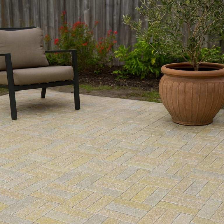 Chiltern Cathedral Limestone Setts (approximately 7m2)