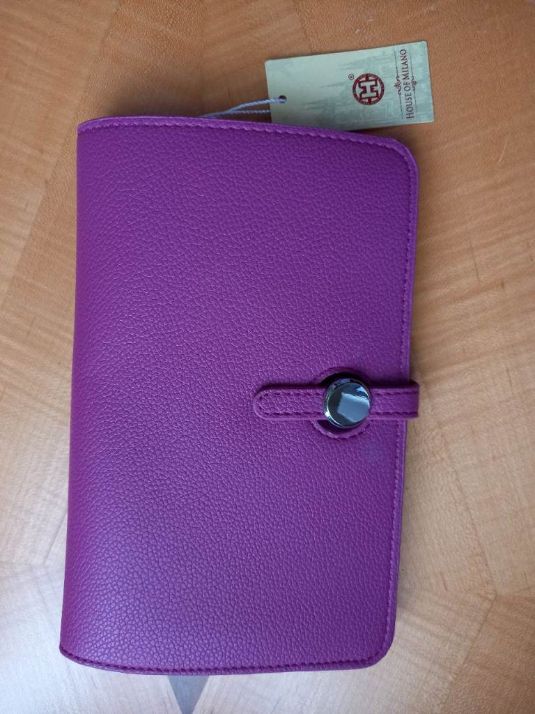 New Premium faux Leather Ladies House of Milano purse/ Wallet