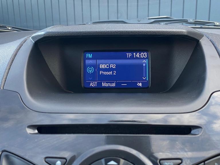 FORD ECOSPORT 1.0T EcoBoost Titanium SUV 5dr, New Wetbelt, Very Low Miles