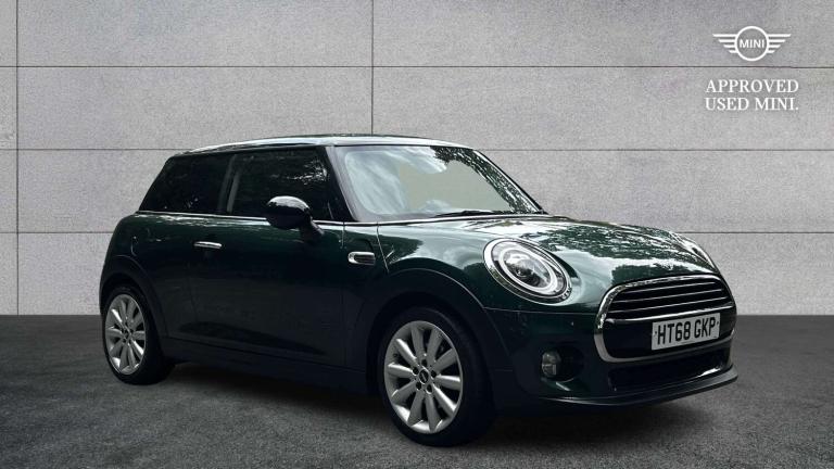 MINI Hatch 1.5 Cooper Classic II 3dr [Comfort/Nav Pack] Hatchback Petrol Manual