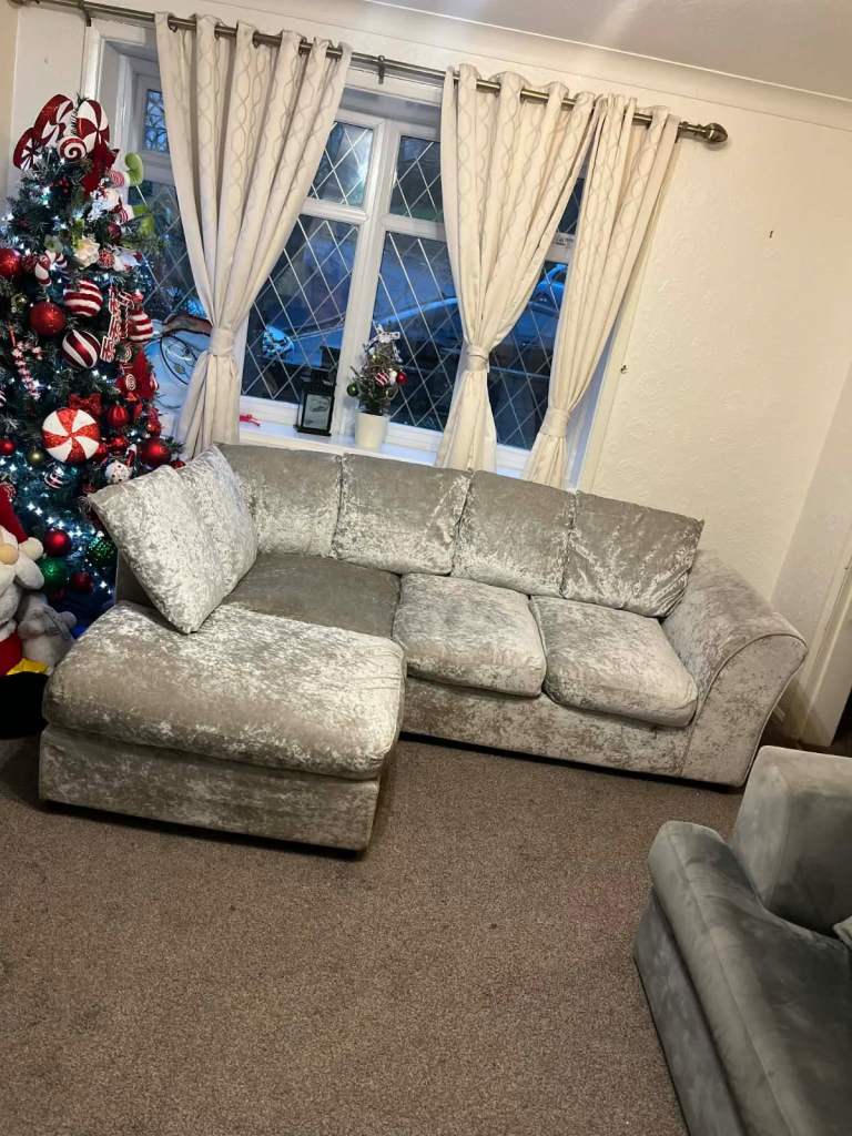 Crushed velvet corner sofa