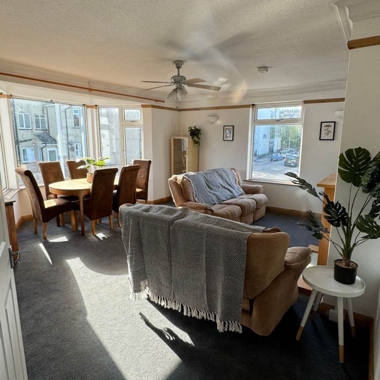  A Great Sized Double Room in a 3 bed Shared Flat in St Judes